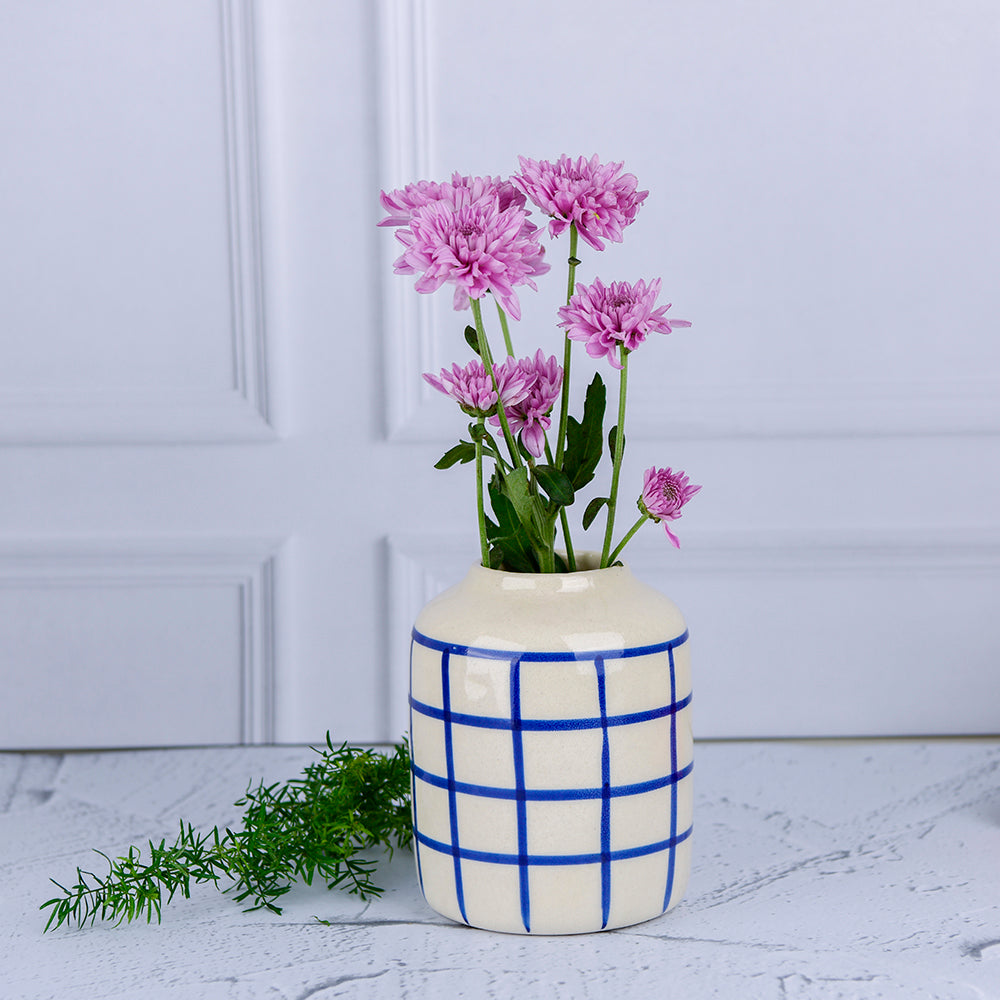 The Vista Check Vase